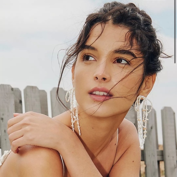 Free People Say You Love Me Bow Dangle Earrings Shell Pearl NWT Coquette Beach - Picture 1 of 3